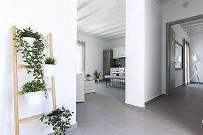 Amperian Mykonos Suites & Villas