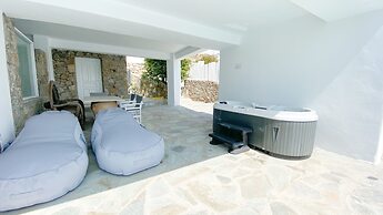 Amperian Mykonos Suites & Villas