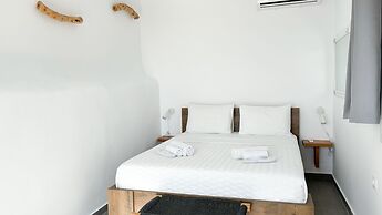 Amperian Mykonos Suites & Villas