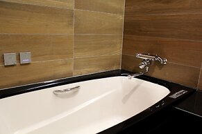 Kyoto Shinmachi Rokkaku Hotel grandereverie