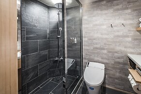 Kyoto Shinmachi Rokkaku Hotel grandereverie