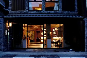 Kyoto Shinmachi Rokkaku Hotel grandereverie