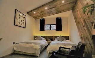 Jiuhua Mountain Banchumeisu Inn