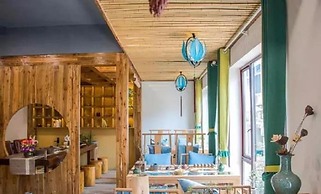 Jiuhua Mountain Banchumeisu Inn