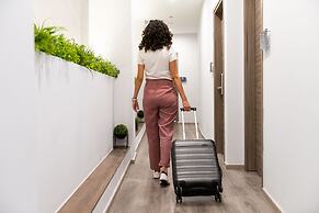 Enattica Monastiraki Living