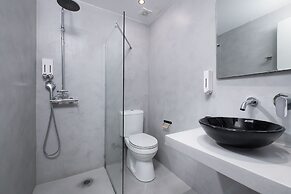 Enattica Monastiraki Living