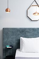 Enattica Monastiraki Living