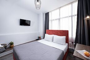 Enattica Monastiraki Living