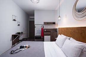 Enattica Monastiraki Living