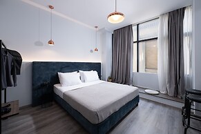 Enattica Monastiraki Living