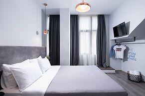 Enattica Monastiraki Living