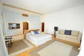 Suite Home Trani
