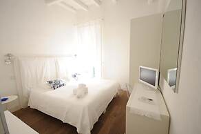 Suite Home Trani