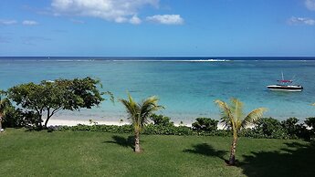 Villasun Seafront Apartment at Cap Ouest