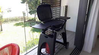 Villasun Seafront Apartment at Cap Ouest