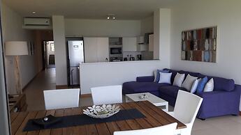 Villasun Seafront Apartment at Cap Ouest