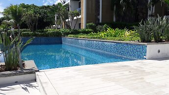 Villasun Seafront Apartment at Cap Ouest