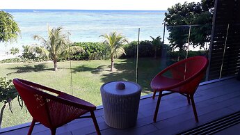 Villasun Seafront Apartment at Cap Ouest