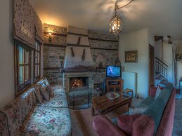 To Stefani tis Makrinas