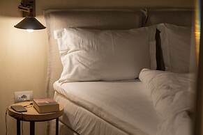 To Stefani tis Makrinas