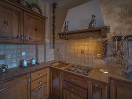 To Stefani tis Makrinas