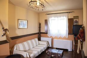 To Stefani tis Makrinas