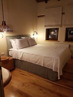 To Stefani tis Makrinas