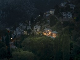 To Stefani tis Makrinas