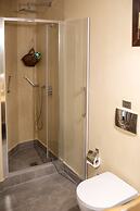 To Stefani tis Makrinas