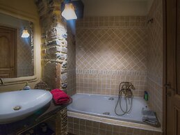 To Stefani tis Makrinas