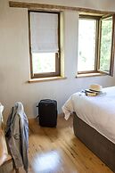 To Stefani tis Makrinas