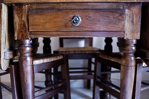 To Stefani tis Makrinas