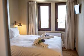 To Stefani tis Makrinas