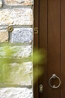 To Stefani tis Makrinas