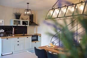 To Stefani tis Makrinas