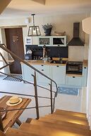 To Stefani tis Makrinas