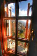 To Stefani tis Makrinas