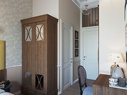 Lotman Boutique Hotel