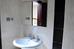 Holly Wood Hotel