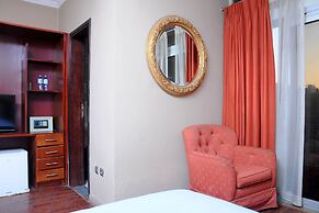 Holly Wood Hotel