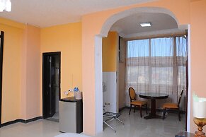 Holly Wood Hotel