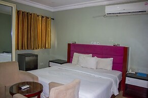 Folade Hotels