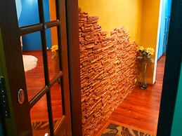 Apartments on Tolstogo 1