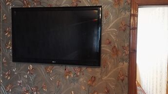 Apartments on Tolstogo 1