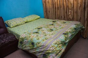 Janny Paul Hotel & Suites