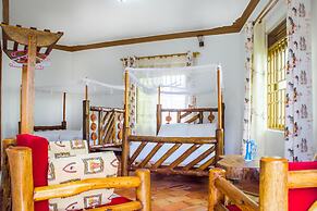 Queen Elizabeth Park View Tourist Lodge