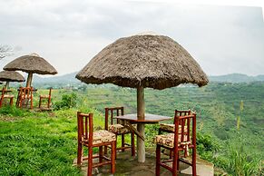 Queen Elizabeth Park View Tourist Lodge