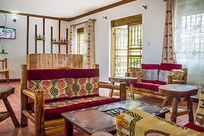 Queen Elizabeth Park View Tourist Lodge