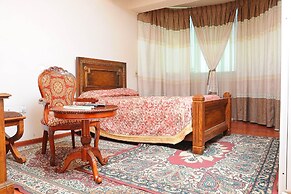 Grand Guest House