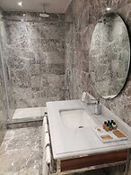 Golden Royal Hotel & Spa